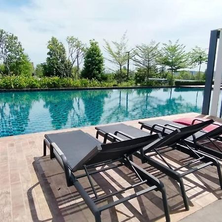 Theolive Family Suite @Klia By Honey Homestay Sepang Extérieur photo