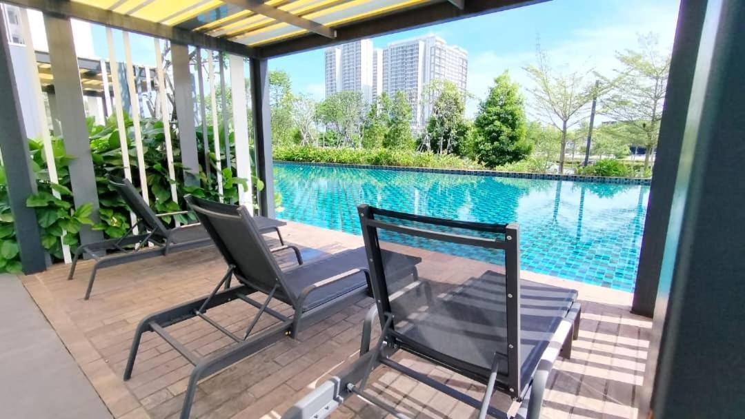 Theolive Family Suite @Klia By Honey Homestay Sepang Extérieur photo